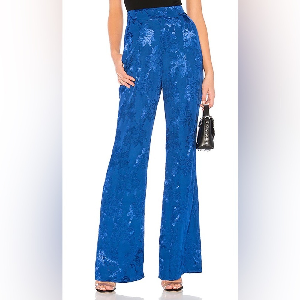 MAJORELLE Deana floral Satin like wide leg dress pants in cobalt blue M